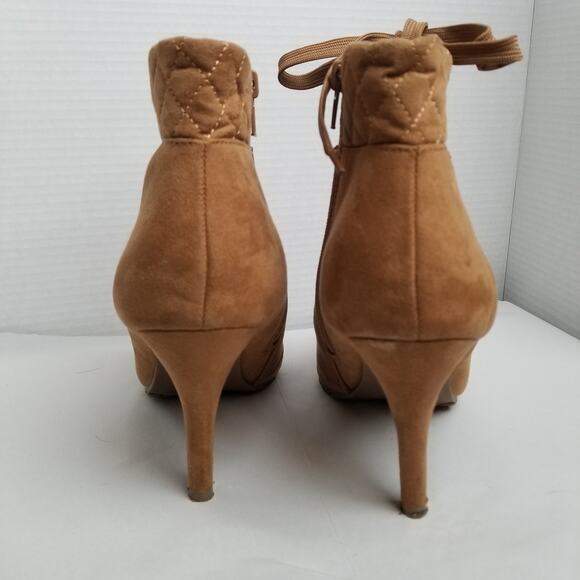 Me Too "Francis" Tan Suede Lace Up Zipper 3 1/2 in Heel Ankle Boot Size 8.5M -PO - Picture 8 of 12